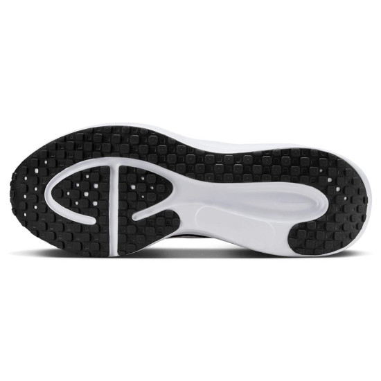Nike Revolution 8